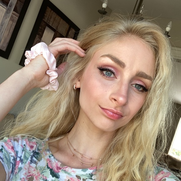 Meet your Posher, Kim - Picture 1 of 1